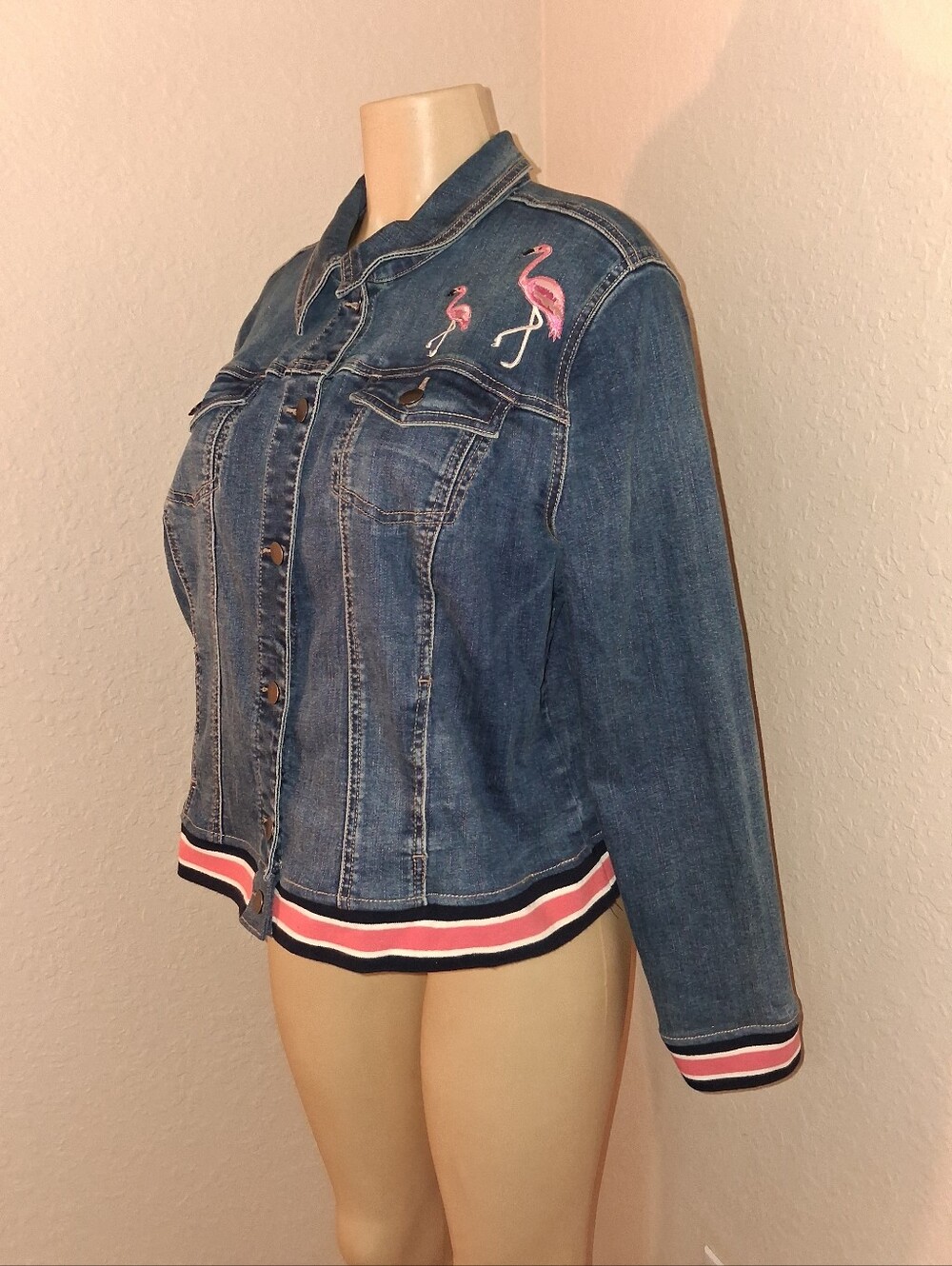 CROWN & IVY SUPER CUTE FLOMINGO JEAN JACKET SZ XLG - Picture 4 of 7